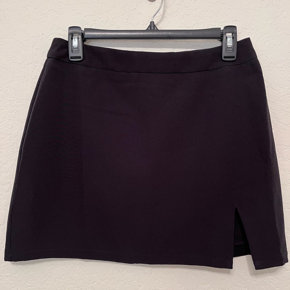 Chic Black Mini Skirt for Women